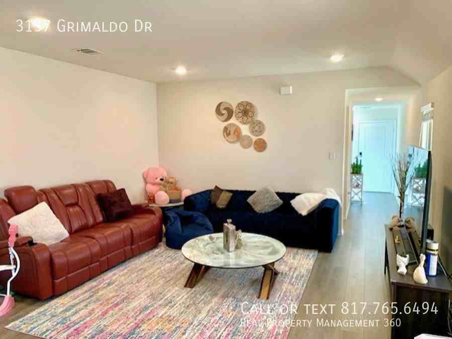 3137 Grimaldo Dr - Photo 4 of 15