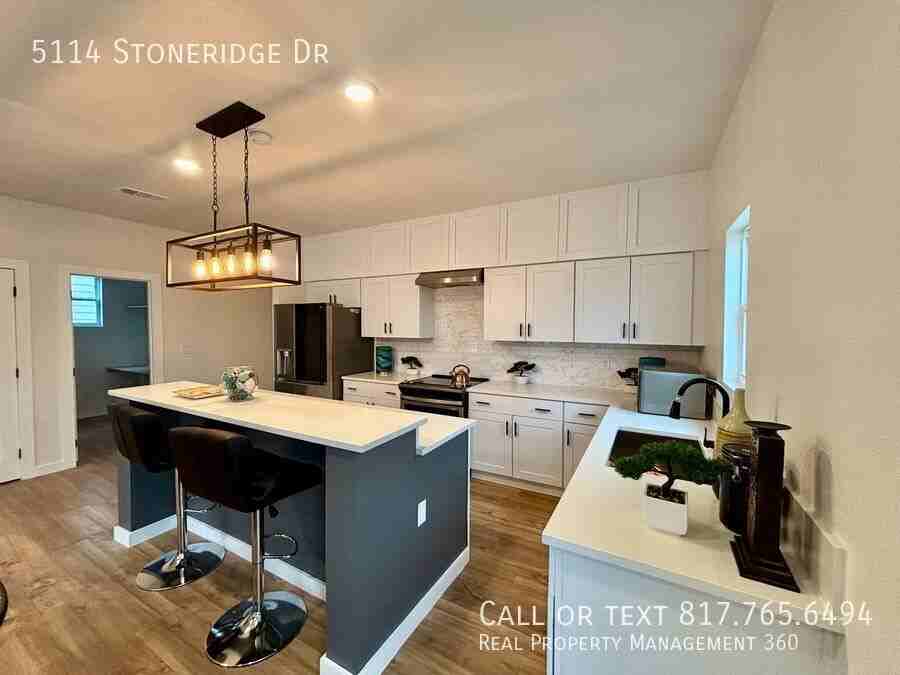 5114 Stoneridge Dr - Photo 6 of 30