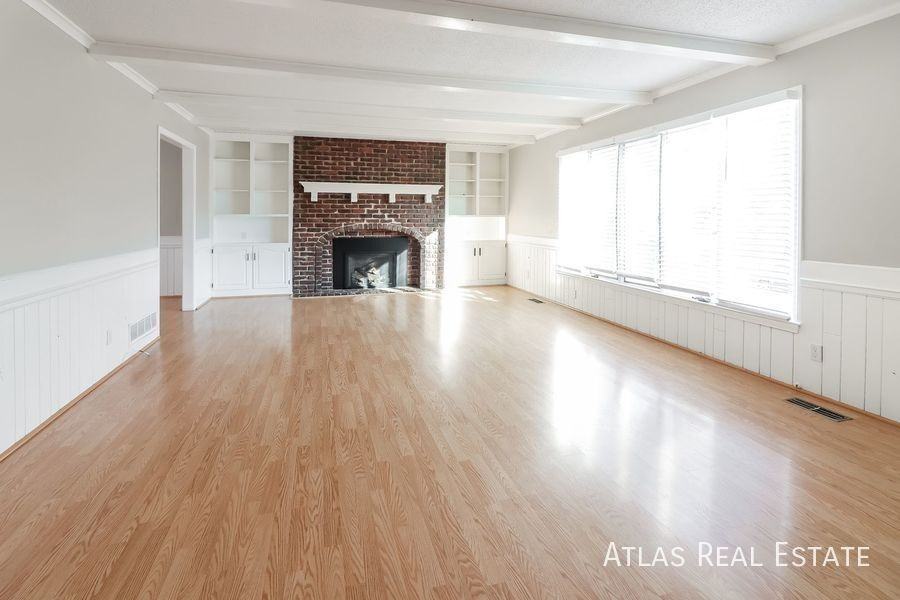 16644 W 146th Ter - Photo 2 of 21