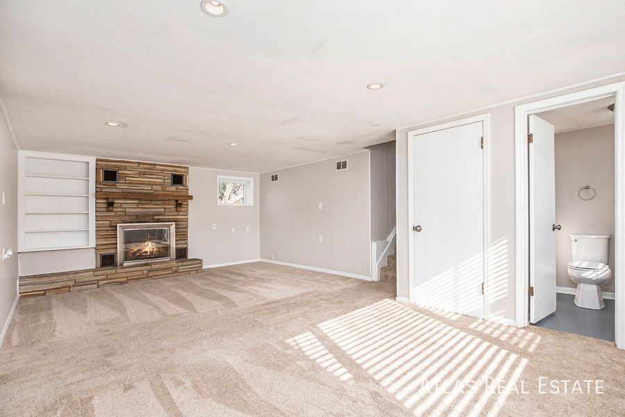 4412 W 77th Pl - Photo 7 of 16