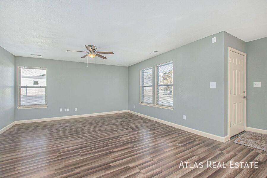 403 Sw 15th St - Photo 2 of 15