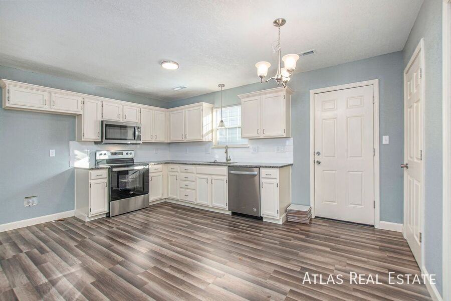 403 Sw 15th St - Photo 4 of 15