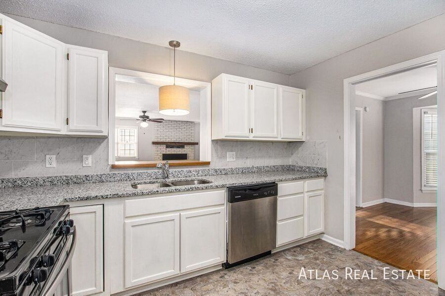 8036 Reinhardt Ln - Photo 4 of 20