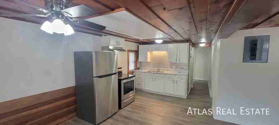 517 S 81st St - Photo 4 of 11