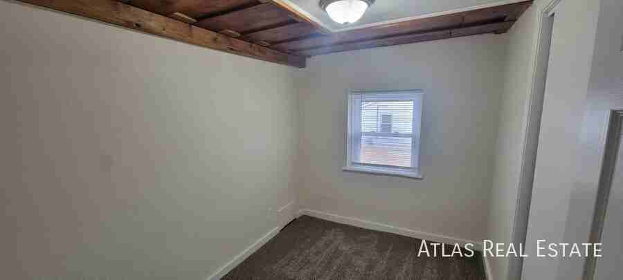 517 S 81st St - Photo 5 of 11