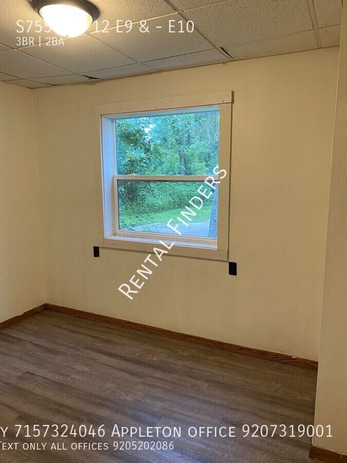 S7559 US 12 E9 & #E10 - Photo 4 of 11