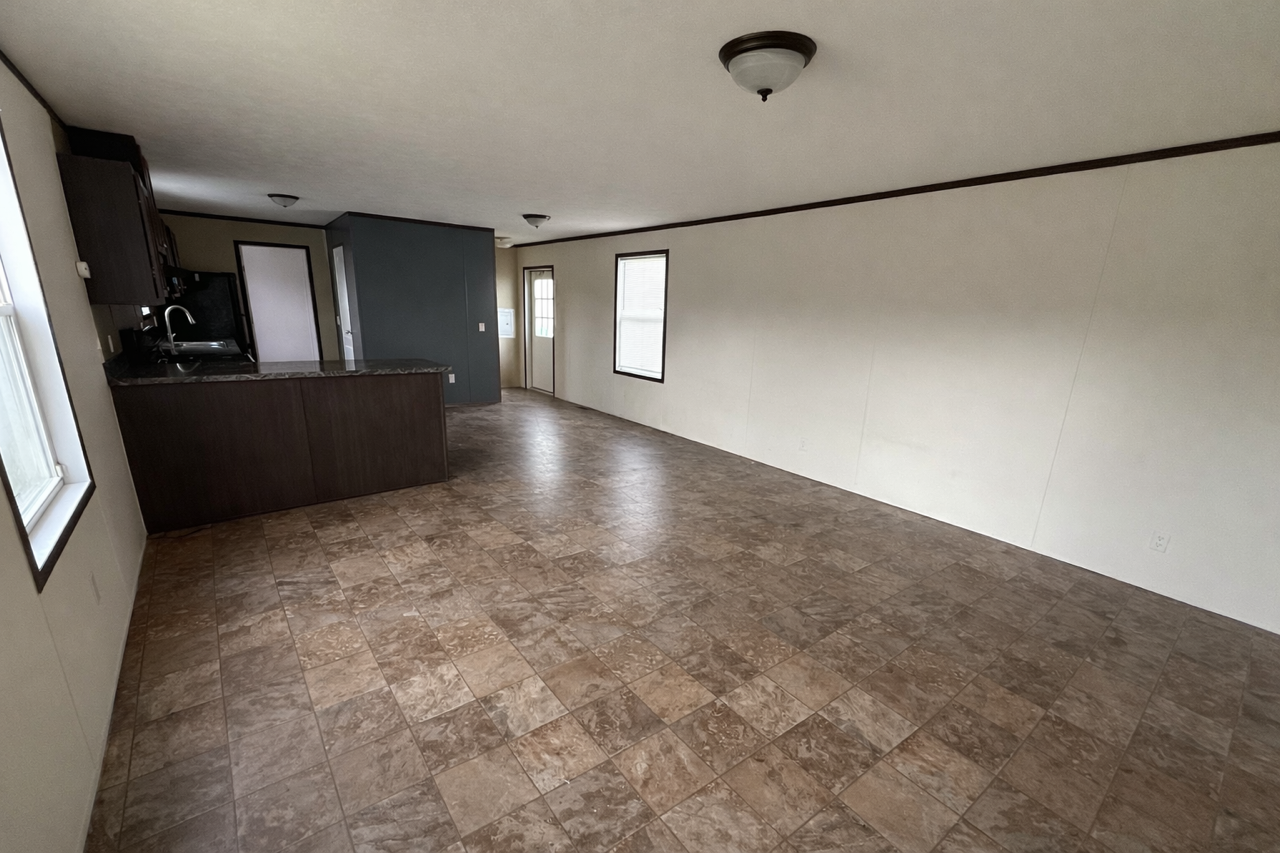 266 Birdsall Dr E - Photo 4 of 8