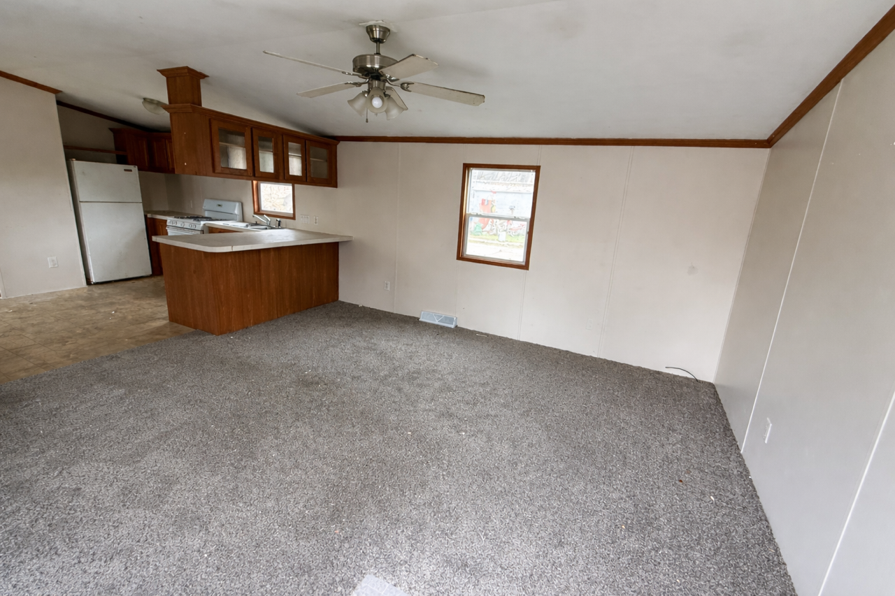 108 Birdsall Dr S - Photo 3 of 8