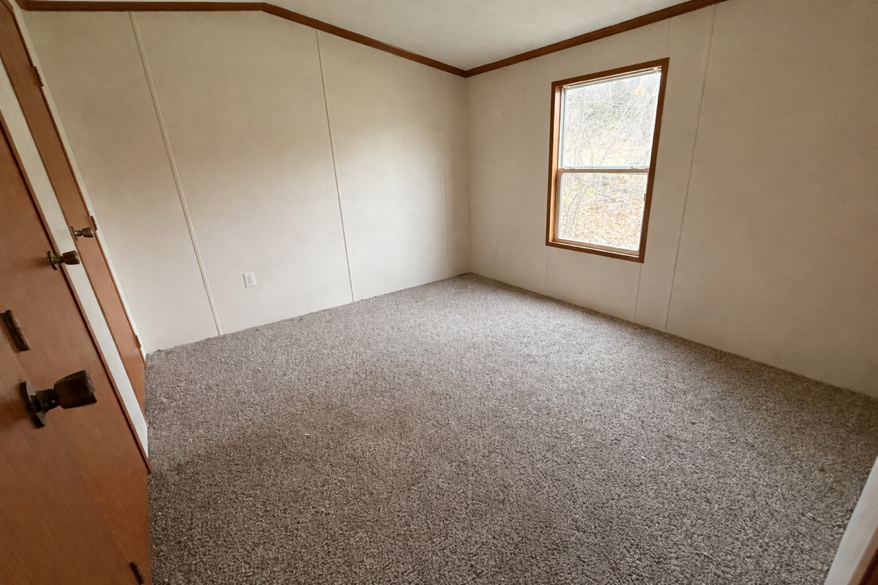 108 Birdsall Dr S - Photo 4 of 8