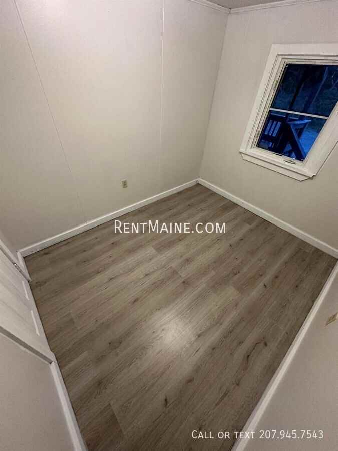 171 Riverside Dr #4 - Photo 5 of 8