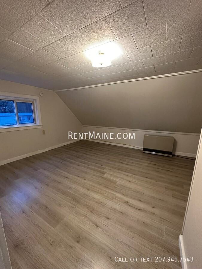 171 Riverside Dr #4 - Photo 6 of 8