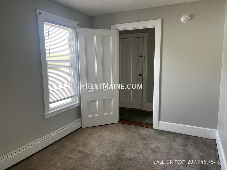 445 Main St #B - Photo 3 of 13