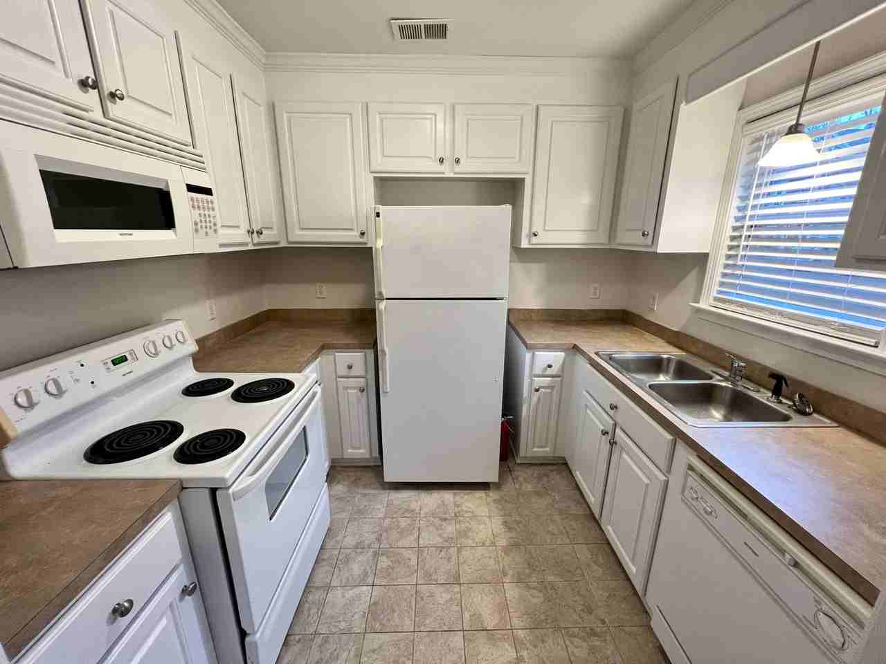 34 Magnolia Glen Ln - Photo 3 of 17