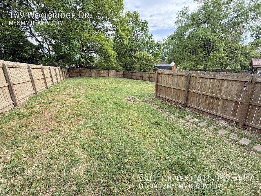 109 Woodridge Dr - Photo 4 of 17