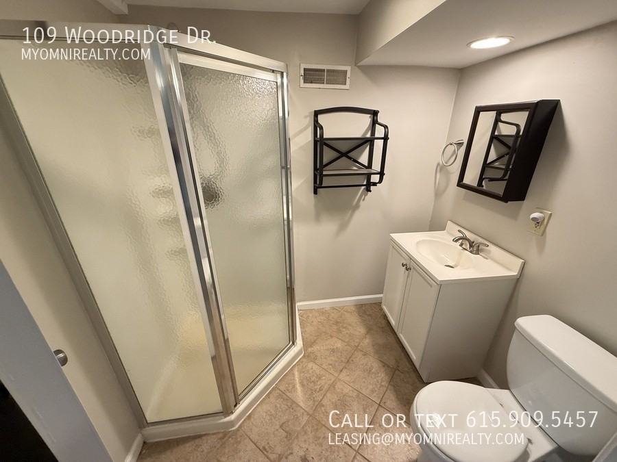 109 Woodridge Dr - Photo 5 of 17