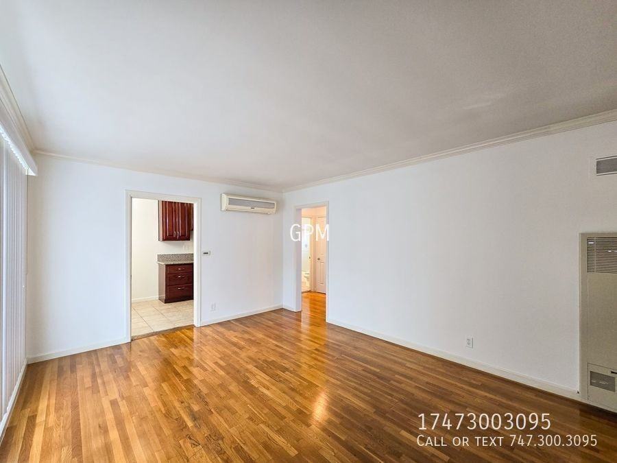 1809 Oakwood Ave #3 - Photo 3 of 12