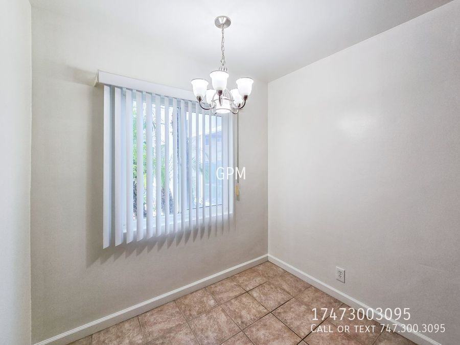 1809 Oakwood Ave #3 - Photo 5 of 12