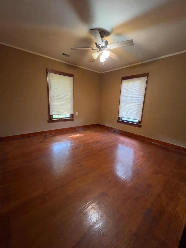 2637 Arlington Ave #1 - Photo 2 of 8