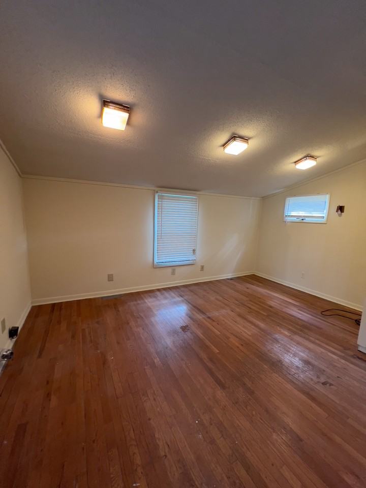 2637 Arlington Ave #1 - Photo 6 of 8