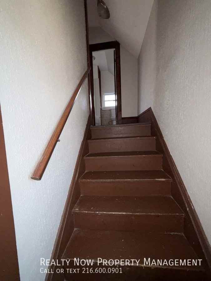 1344 S Green Rd Up Unit #2COPY - Photo 2 of 13