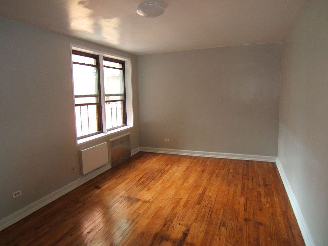 250 Clarkson Ave #5 - Photo 4 of 4