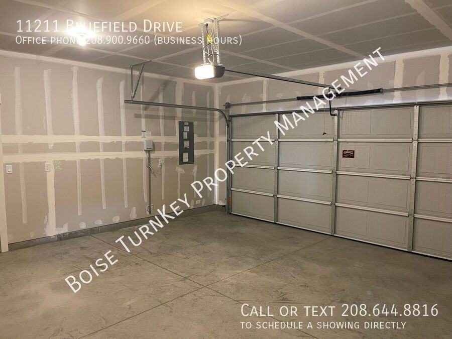 11211 Bluefield Dr - Photo 4 of 29