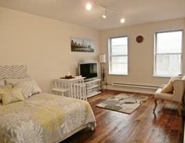 339 W Howard St #303 - Photo 1 of 1