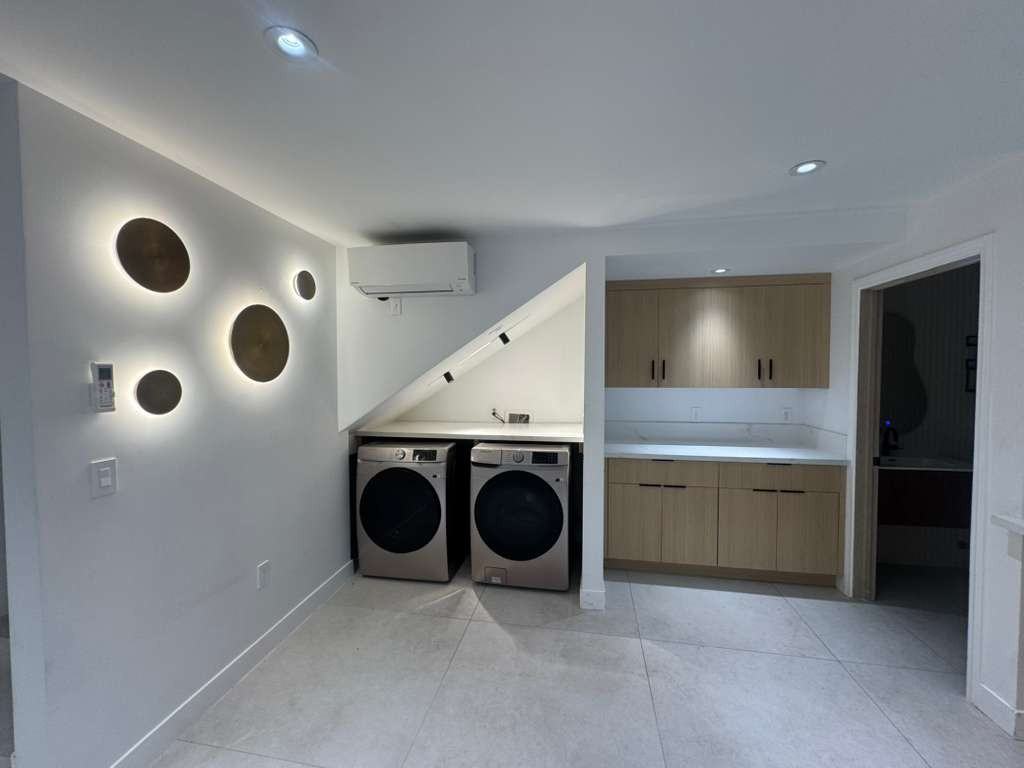 7306 Yarmouth Ave #NA - Photo 2 of 12