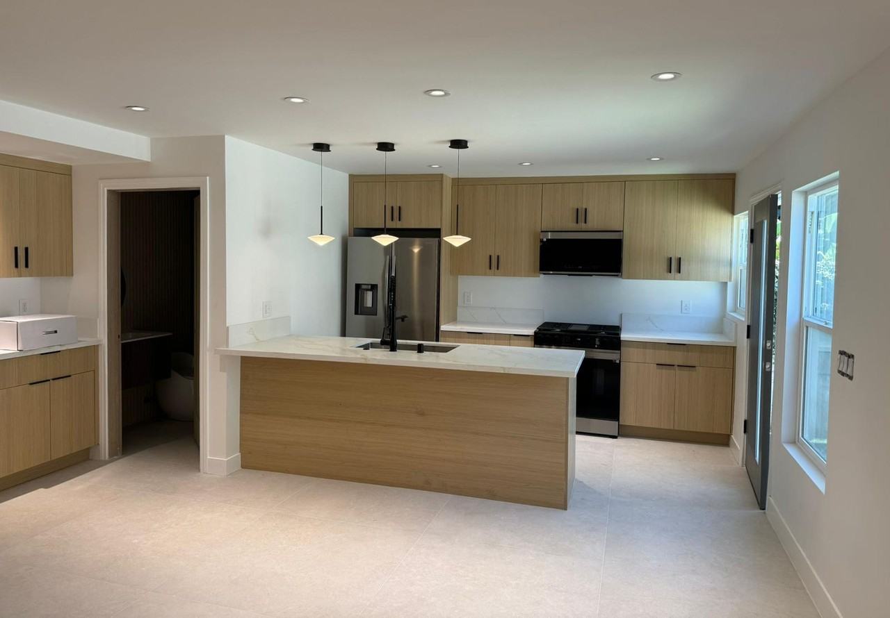 7306 Yarmouth Ave #NA - Photo 3 of 12