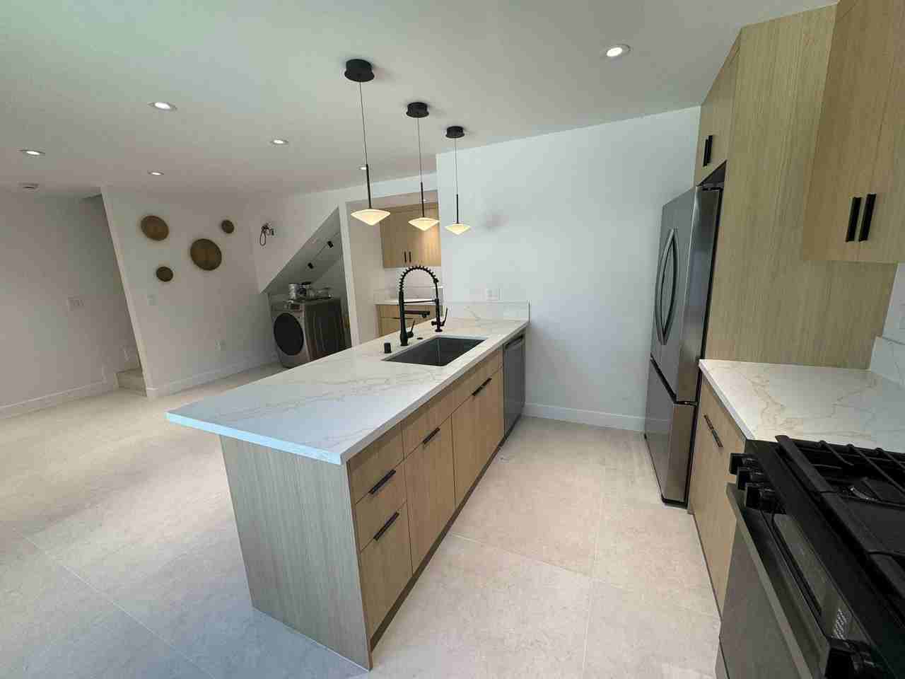 7306 Yarmouth Ave #NA - Photo 5 of 12