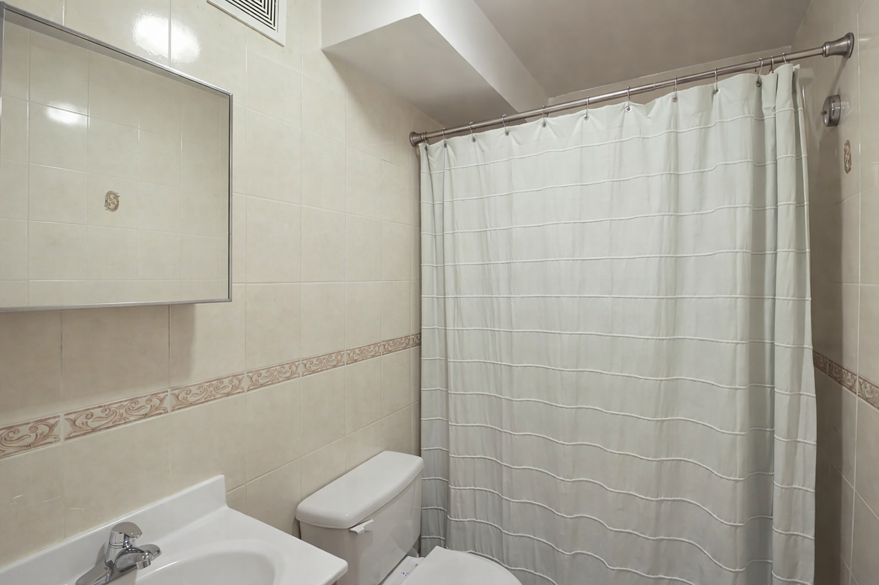 346 E 22nd St #3 - Photo 5 of 8