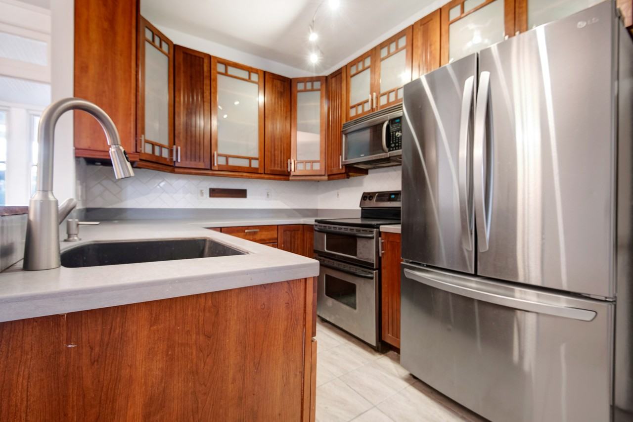 1226 Rhode Island Ave Ne - Photo 4 of 35