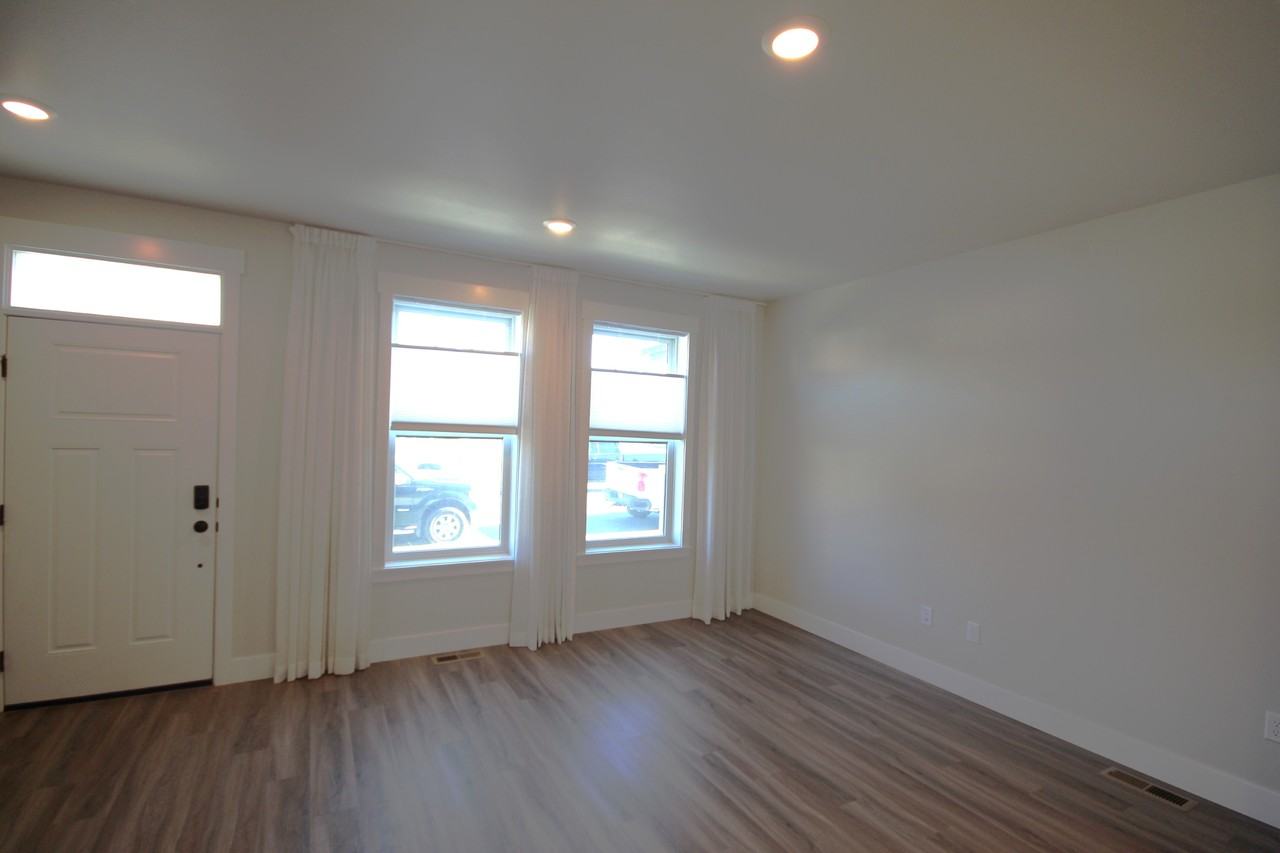 6135 Mollie Rose Ln - Photo 2 of 15