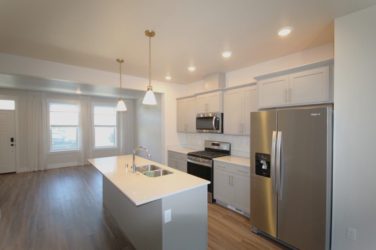 6135 Mollie Rose Ln - Photo 3 of 15