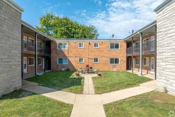 306 Wilson Ave #A - Photo 3 of 8