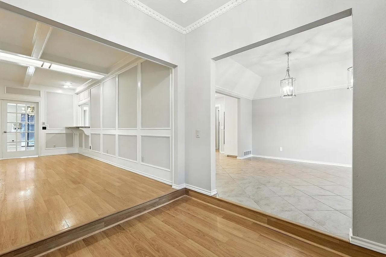 3907 Windermere Dr #NA - Photo 4 of 30