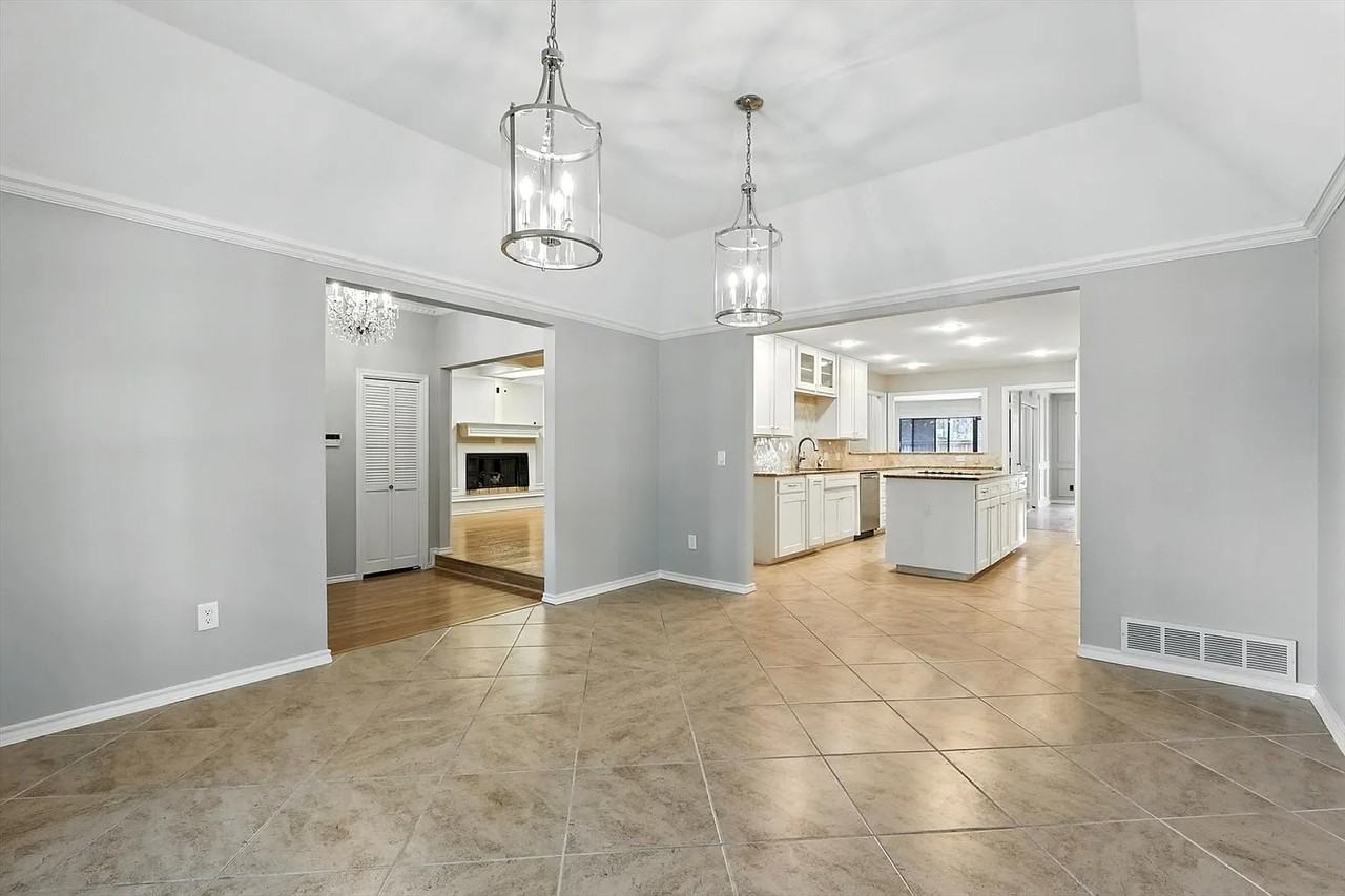 3907 Windermere Dr #NA - Photo 6 of 30