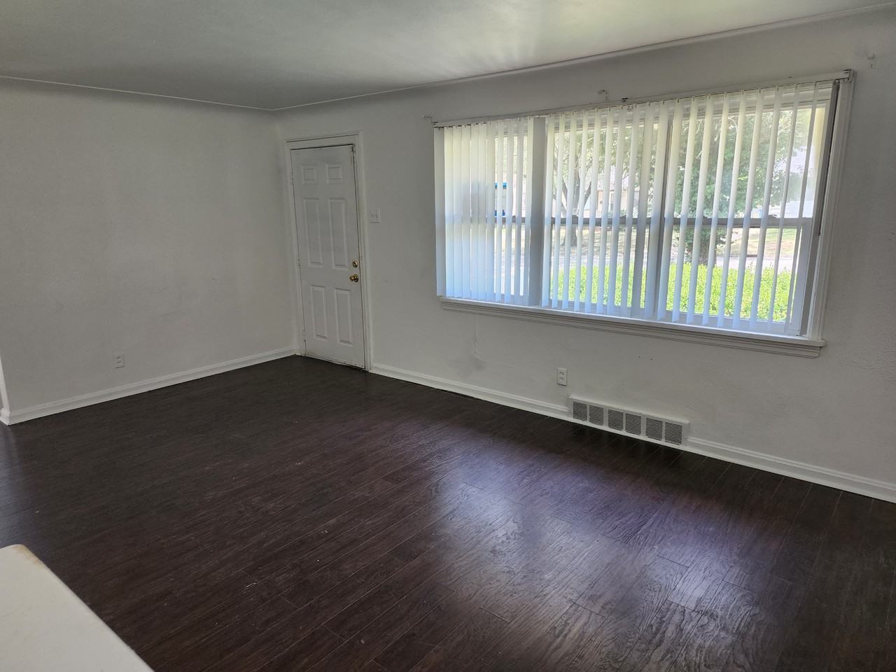 1830 Ferguson Ave #NA - Photo 5 of 14