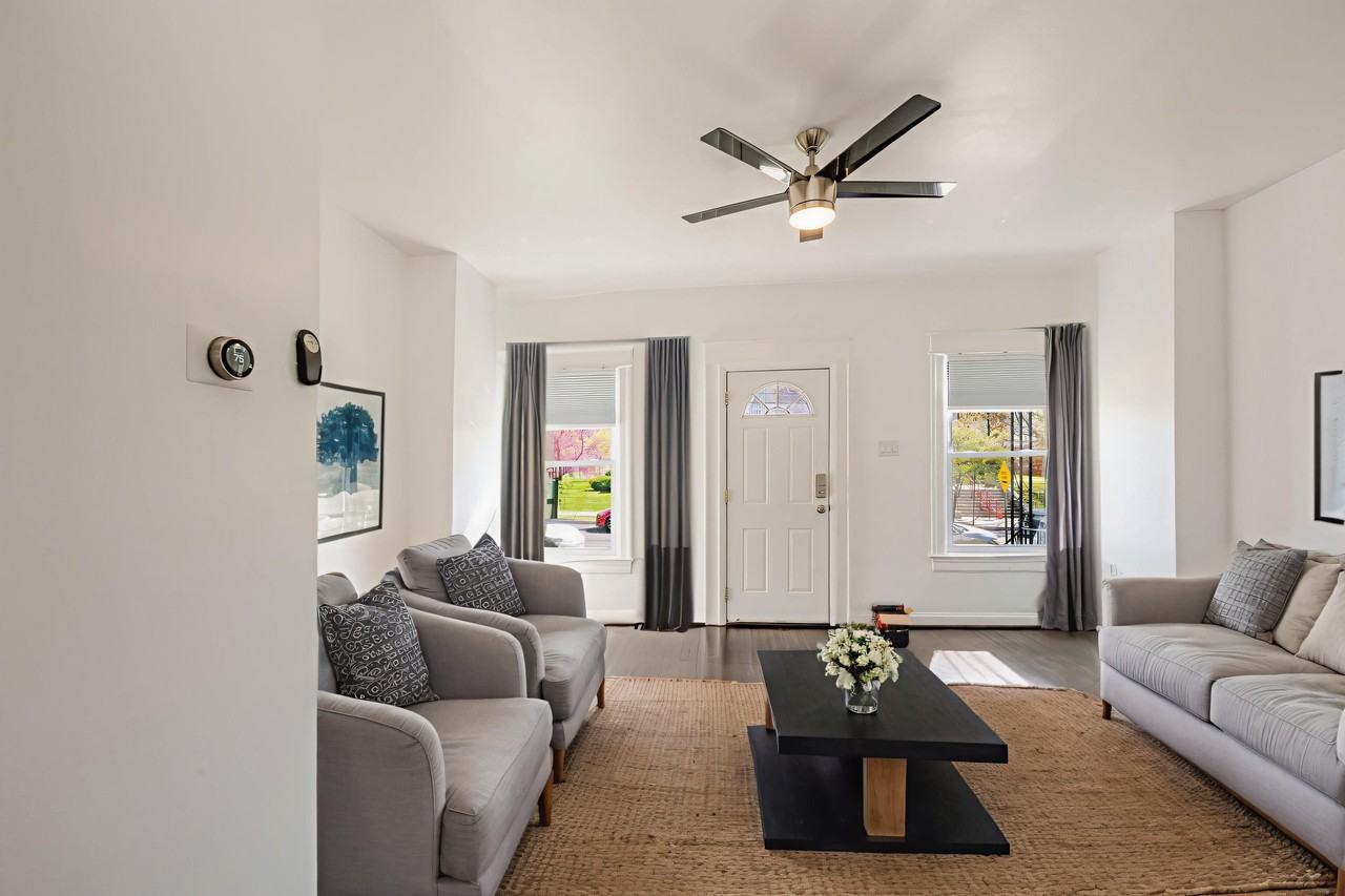 2726 10th St Ne - Photo 5 of 35