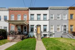 2726 10th St Ne - Photo 1 of 1