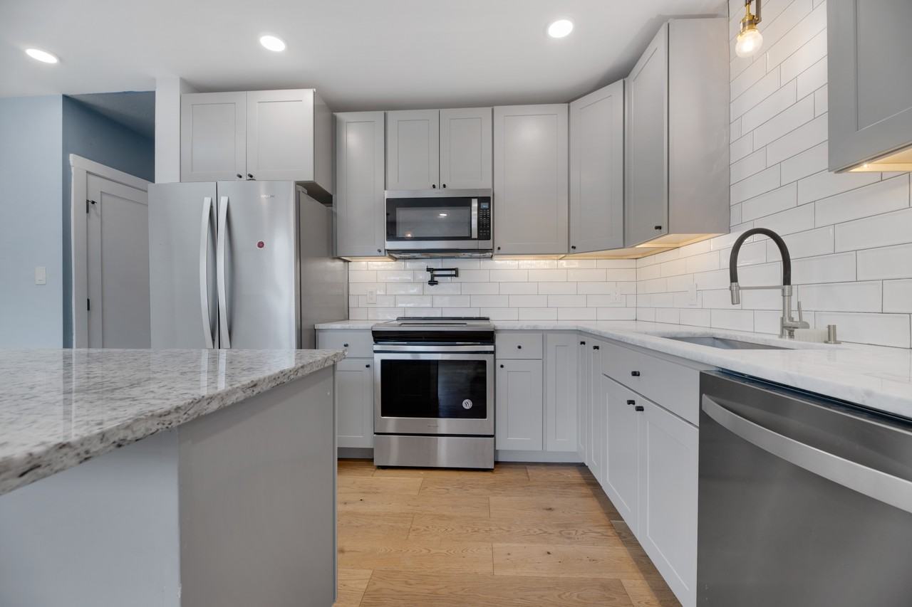 6914 Willow St Nw #7 - Photo 2 of 14