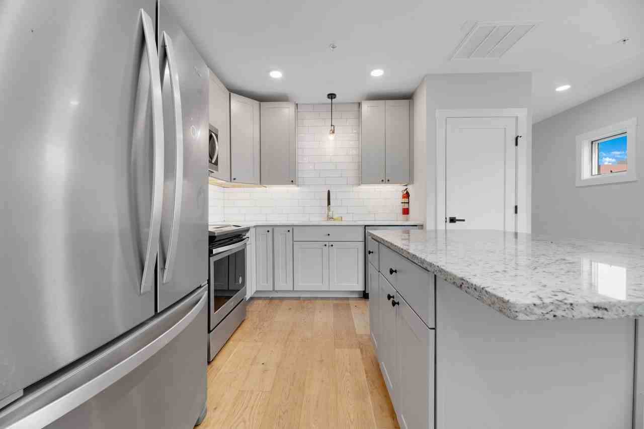 6914 Willow St Nw #7 - Photo 3 of 14