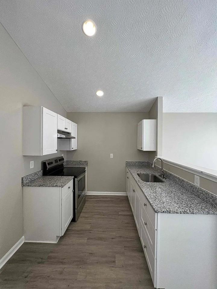 2536 W Burnett Ave #NA - Photo 5 of 6