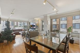 247 E Chestnut St #1003 - Photo 1 of 1