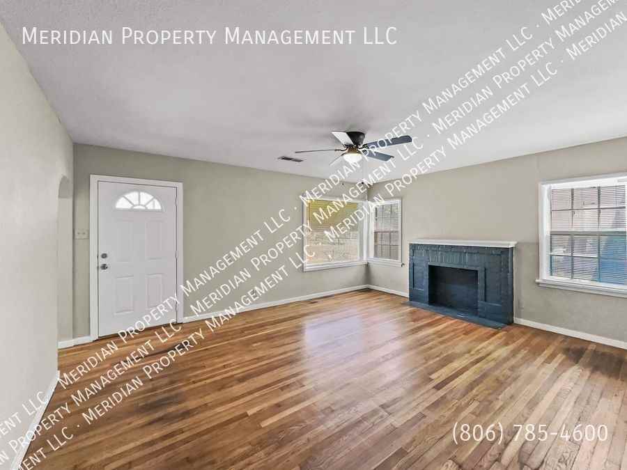 2109 30th St - Photo 4 of 32