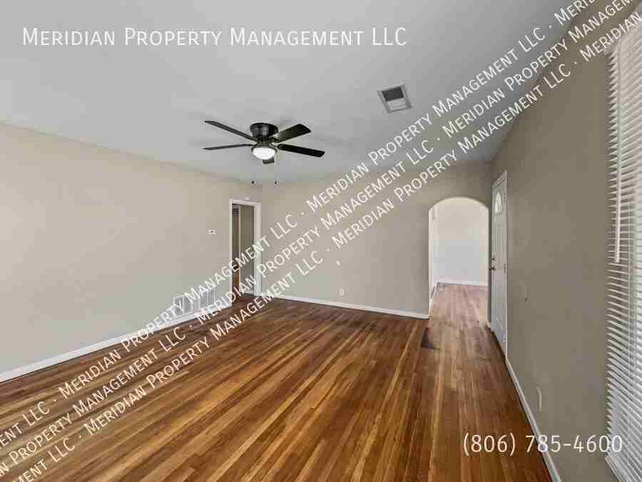 2109 30th St - Photo 5 of 32