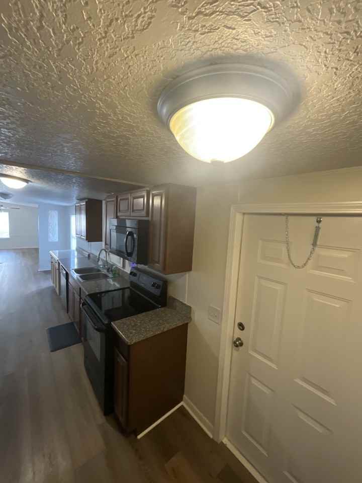 1641 Ridge Dr #NA - Photo 4 of 33