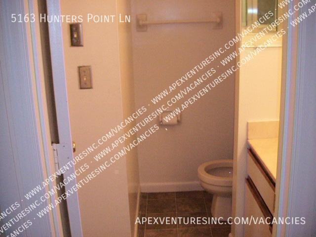 5163 Hunters Point Ln - Photo 7 of 9