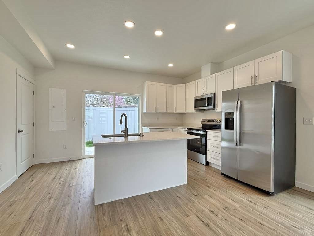 3925 E 32nd Ave #1 - Photo 6 of 13