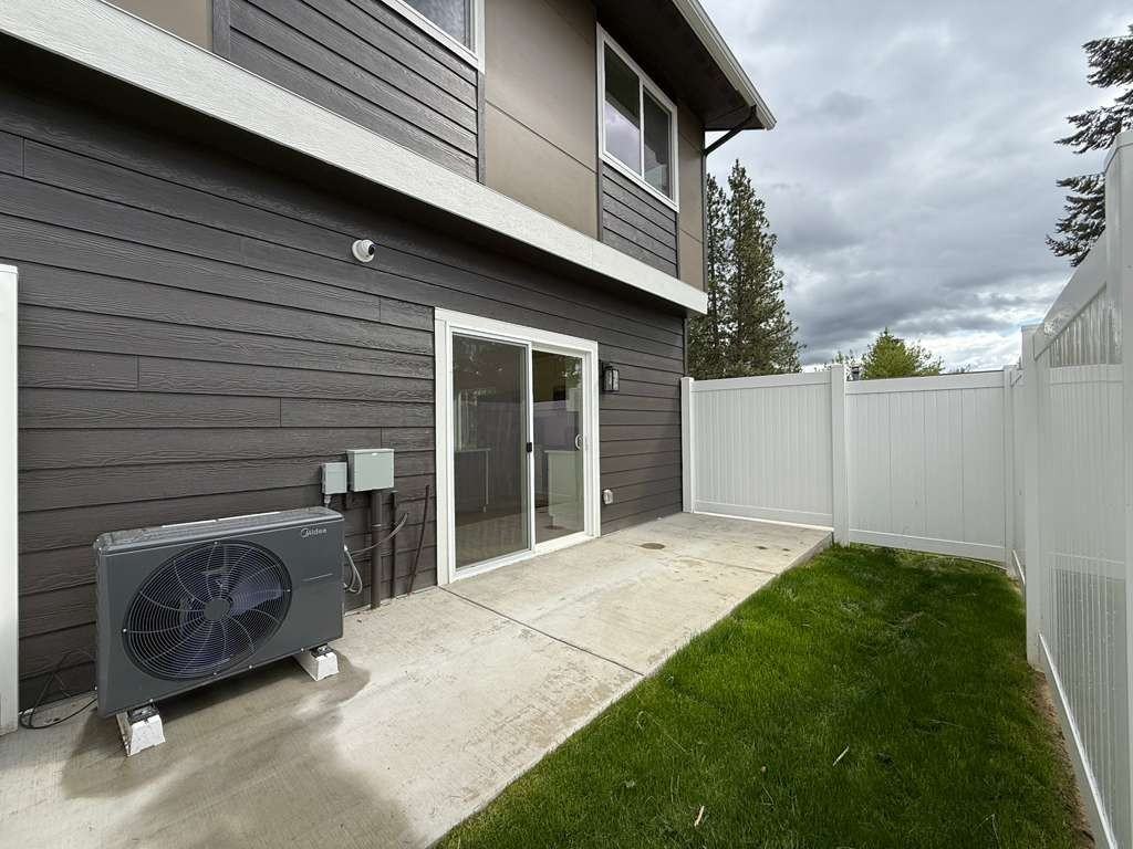 3925 E 32nd Ave #4 - Photo 3 of 29